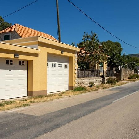 Apartman Ivan Drniš Екстериор снимка