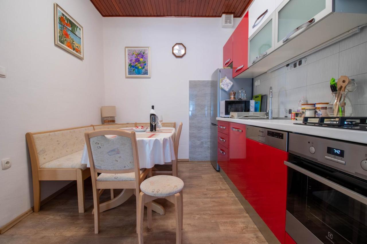 Apartman Ivan Drniš Екстериор снимка