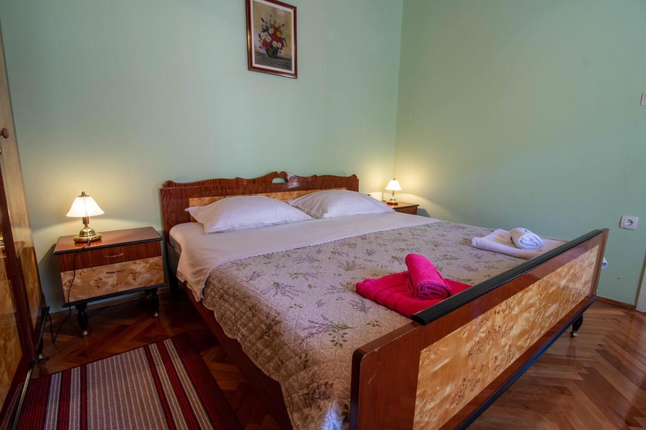 Apartman Ivan Drniš Екстериор снимка